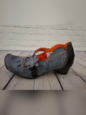 NWT TMA Eyes Black & Gray Fish Mouth Shoes - 9.5